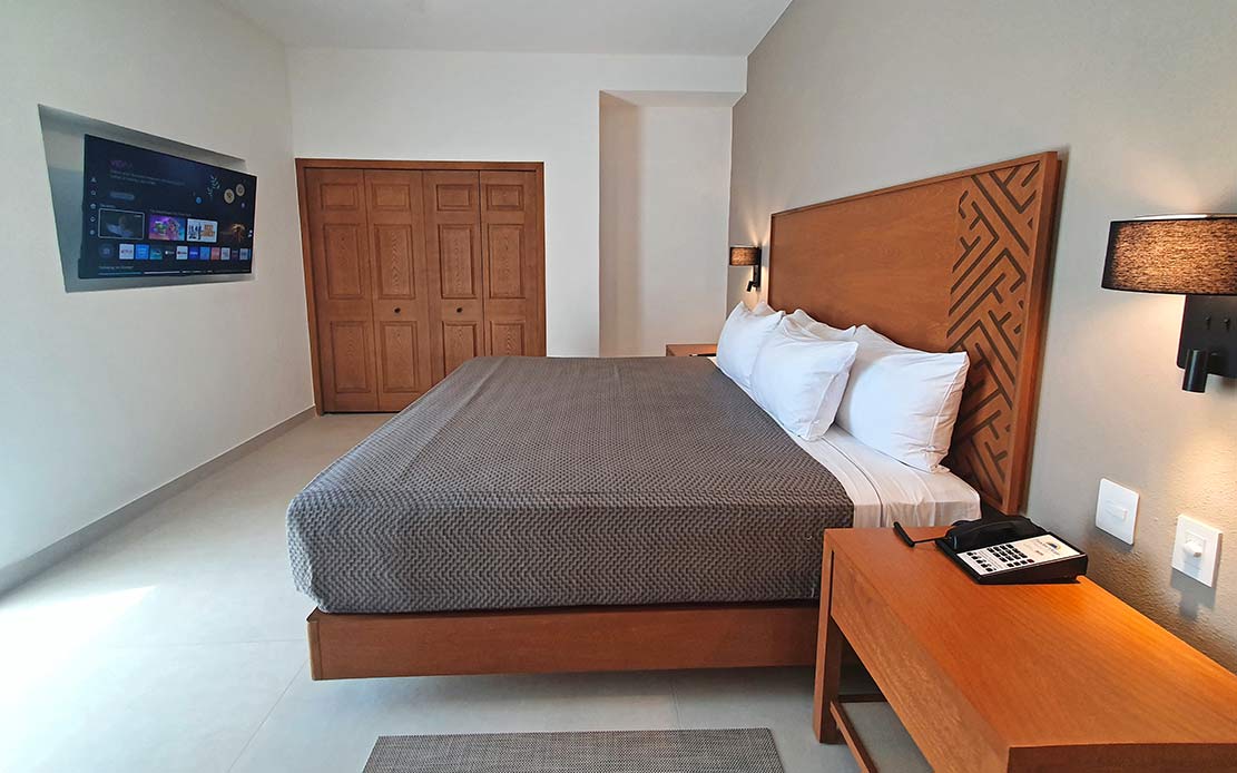 paradise village suites