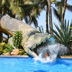 Alberca con Tobogan Hotel en Nuevo Vallarta Todo Incluido Paradise Village